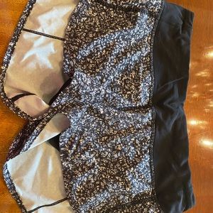 Lululemon speed up shorts daisy dust alpine